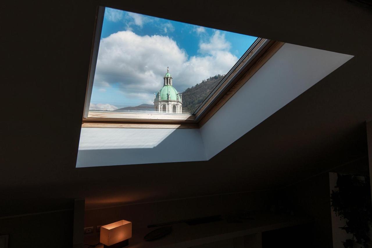 Appartement Sky Attic 72 - The House Of Travelers à Côme Extérieur photo